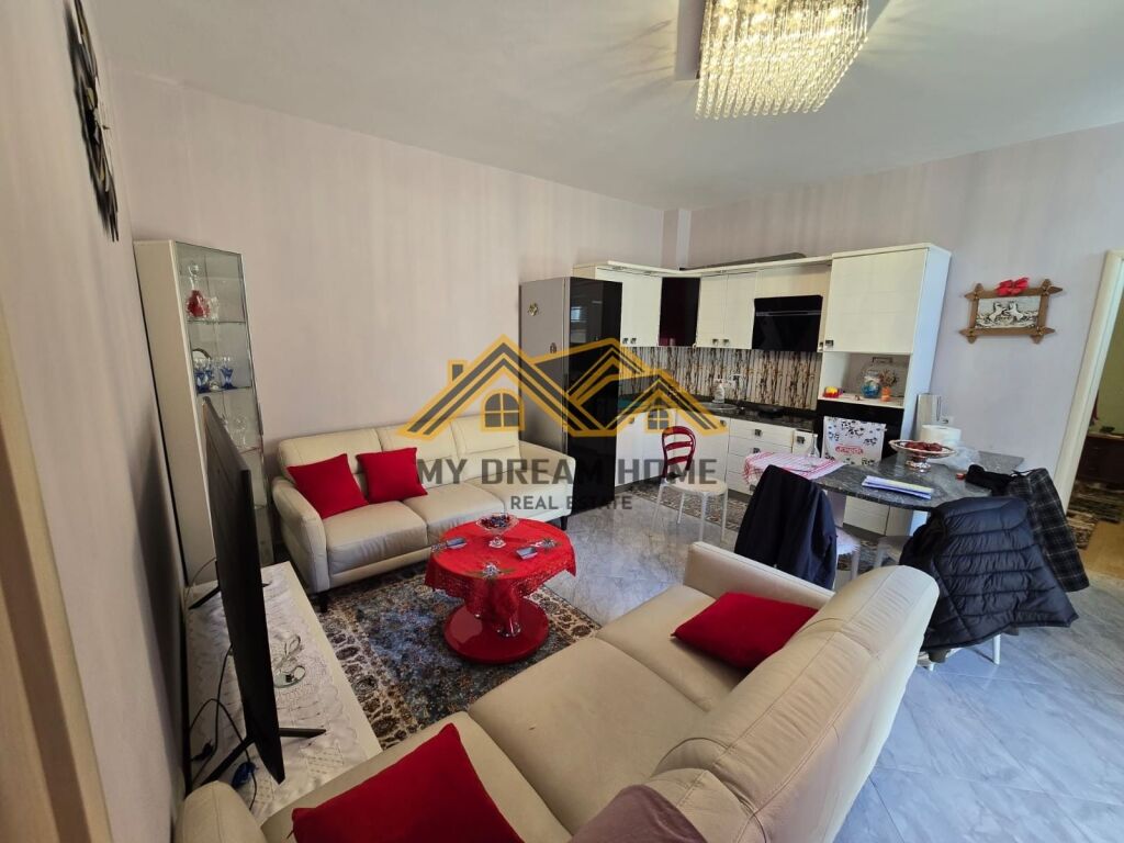 PRIVATE HOUSE FOR SALE AT CEZMA FERRES, DURRES !!!