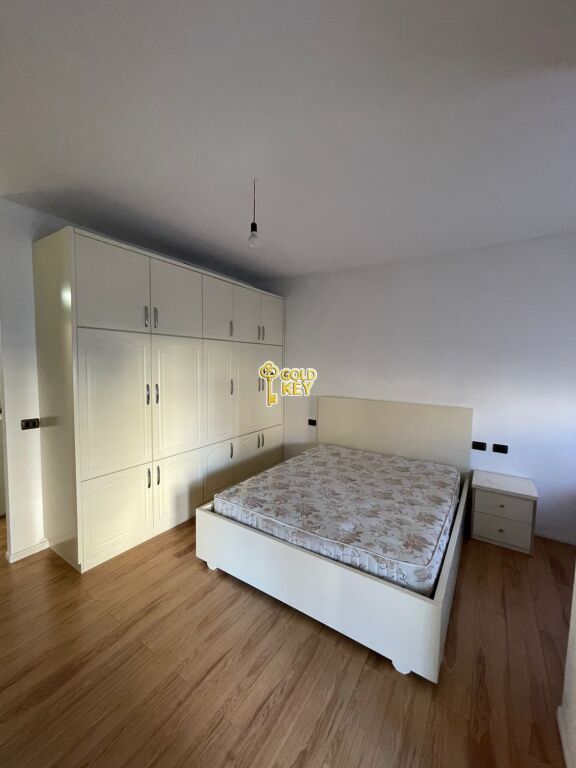 🏡 APARTAMENT ME QERA 2+1+2 ME BALLKON – PRANË SHKOLLES DY GJELAT, DURRËS