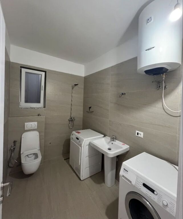 APARTAMENT ME QERA 2+1 YZBERISHT 40.000 LEKE FH-76791