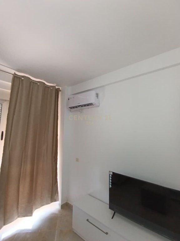 Shitet Apartament 1+1 tek Shkëmbi i Kavajës, Durrës !