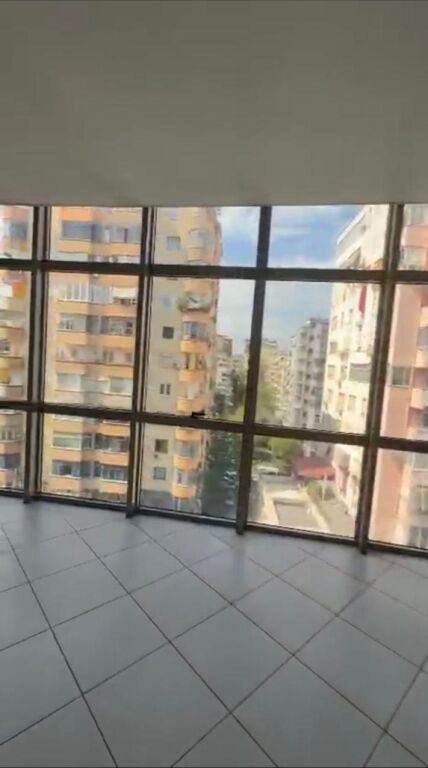 Shitje | Apartament 2 + 1 | Rruga e Kavajës | 320000 €