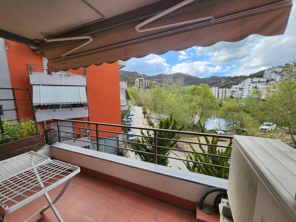 Shitet, Apartament 1+1, Liqeni i Thatë, Tiranë