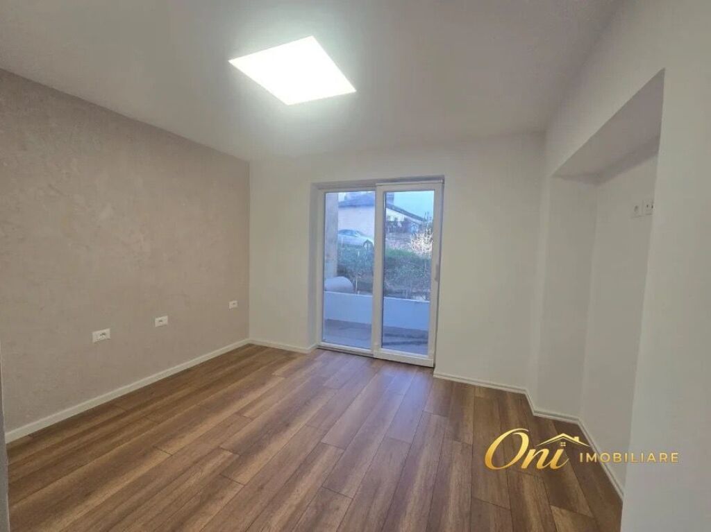 JEPET ZYRE ME QERA 80M2 BRRYLI