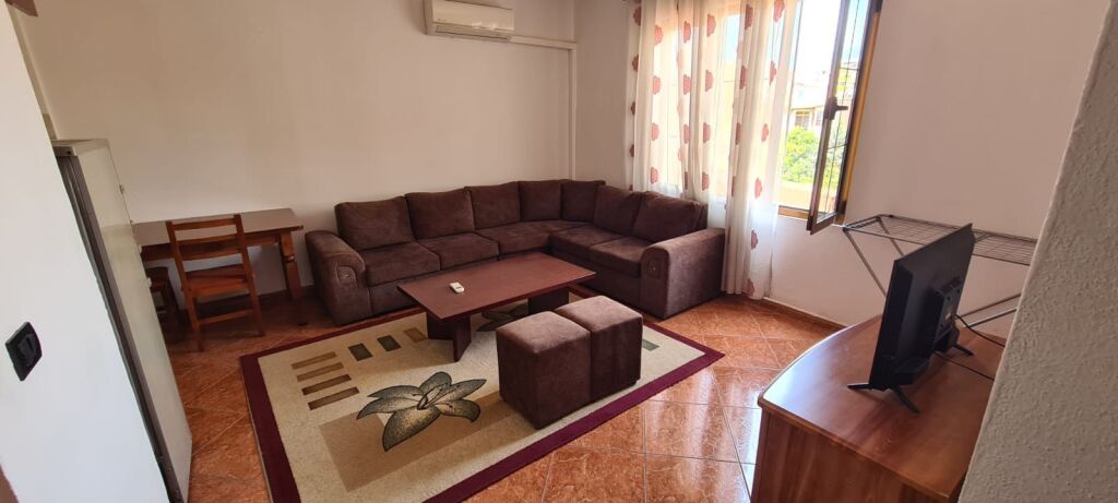 Rent | Apartament 1 + 1 | Vila Goldi | 500 €/month