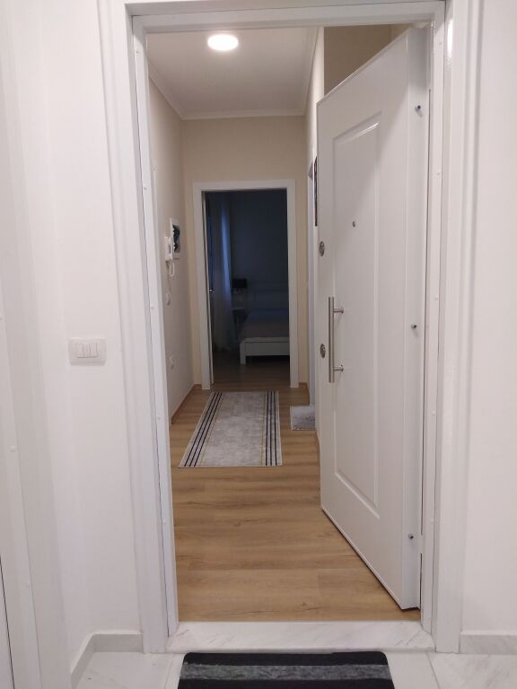 Apartament krejt I ri për shitje ne qender te Korces.