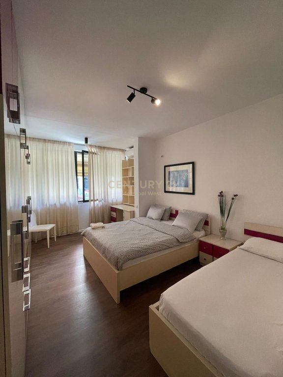 Shkolla e Baletit, apartament 1+1 me qira