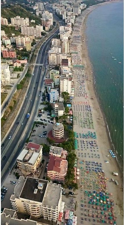 SHITET HOTEL DHE KARBURANT BUZE RRUGE NE GOLEM