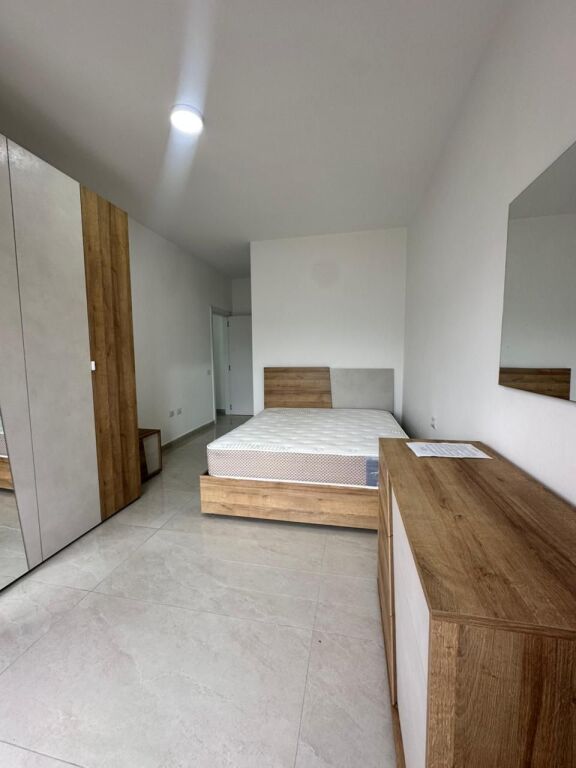 Apartament 2+1+2+Ballkon Per Shitje Ne Paskuqan