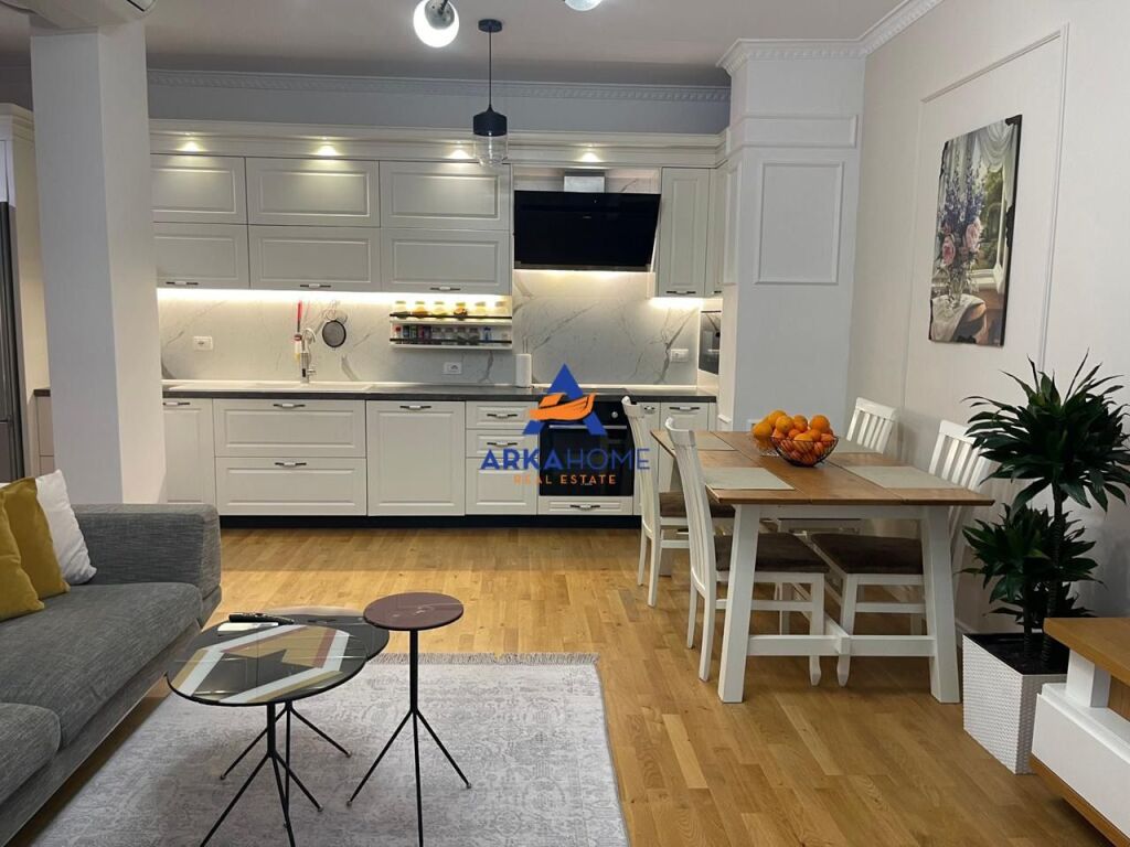 SHITET APARTAMENT 3+1+BALLKONE "KOPSHTI ZOLOOGJIK" 300.000 EURO