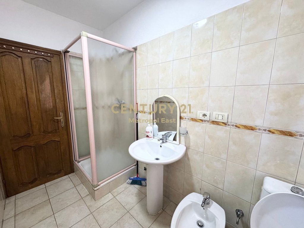 For Sale - Apartment 3+1, "Fortuzi" Street 220,000 €