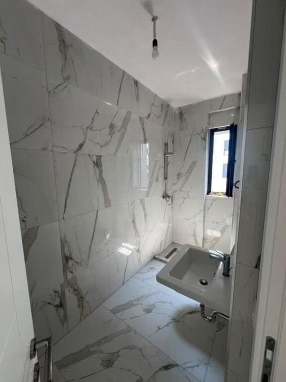 Zyre me qera 2+1 ne Porcelan (ID BZ2673) Tirane
