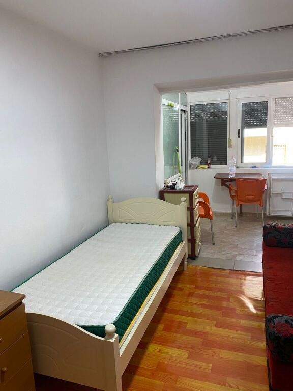GARSIONERE 33000 LEKE.SHESHI AVNI RUSTEMI,QENDER