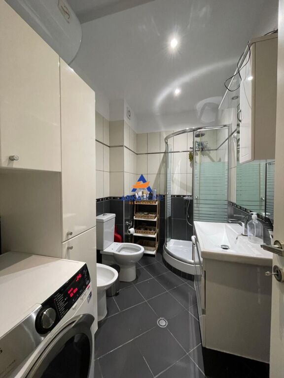 SHITET APARTAMENT 3+1+BALLKONE "KOPSHTI ZOLOOGJIK" 300.000 EURO