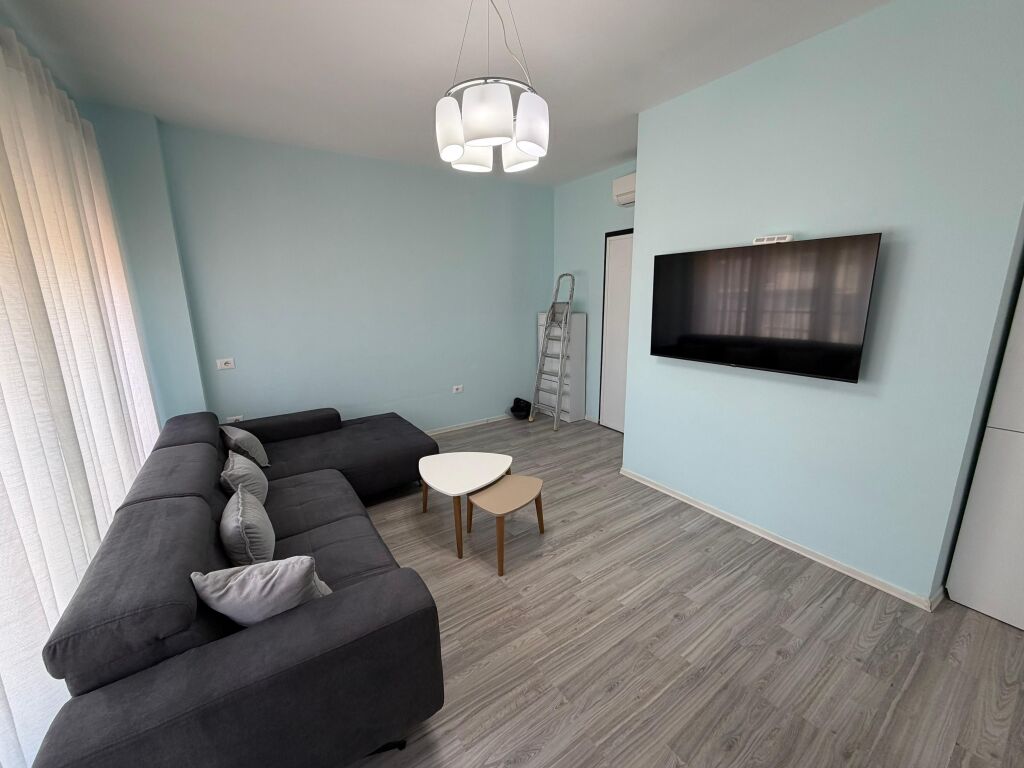 🏡 Jepet me qera apartament 2+1 + 2 tualete📍 Rruga e Dibres, prane Vila Goldi ✨  