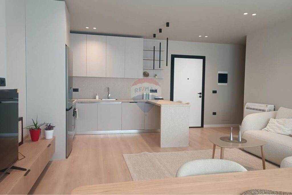 Apartment 2+1 for rent Petronini Gymnasium