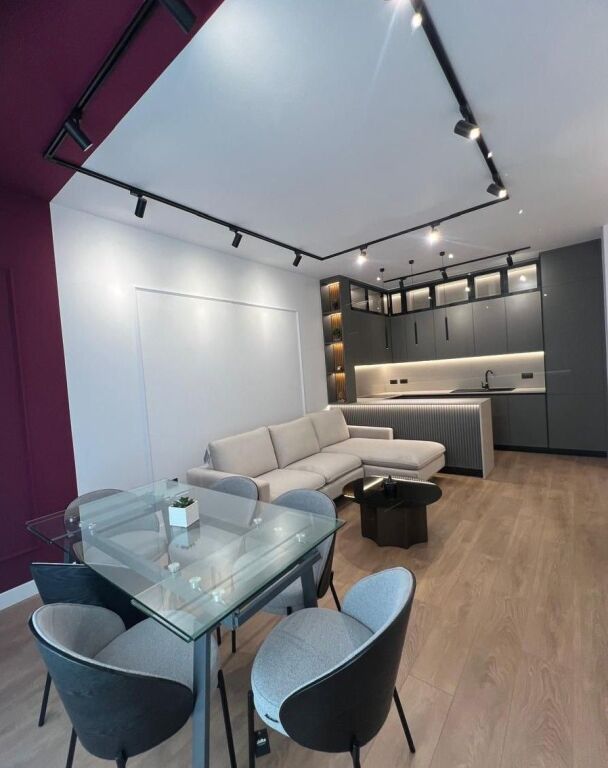 🏡 APARTAMENT ME QERA 2+1 – PËRBALLË UET, KOMPLEKSI GREEN HARMONY