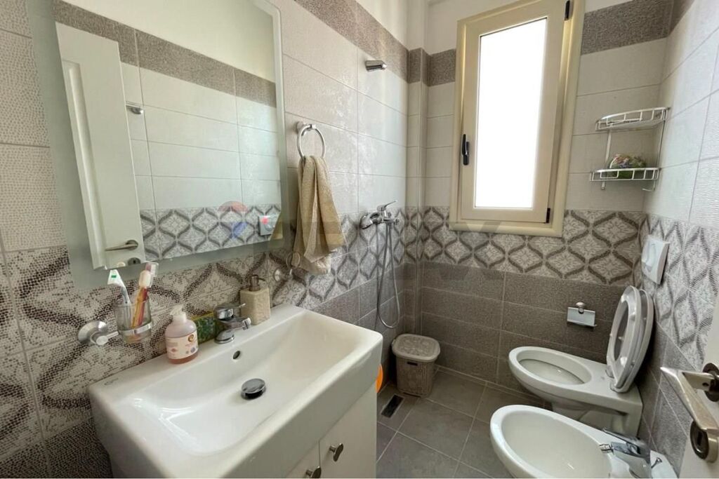 apartament me qera 2+1+2 ( plus garazh)
