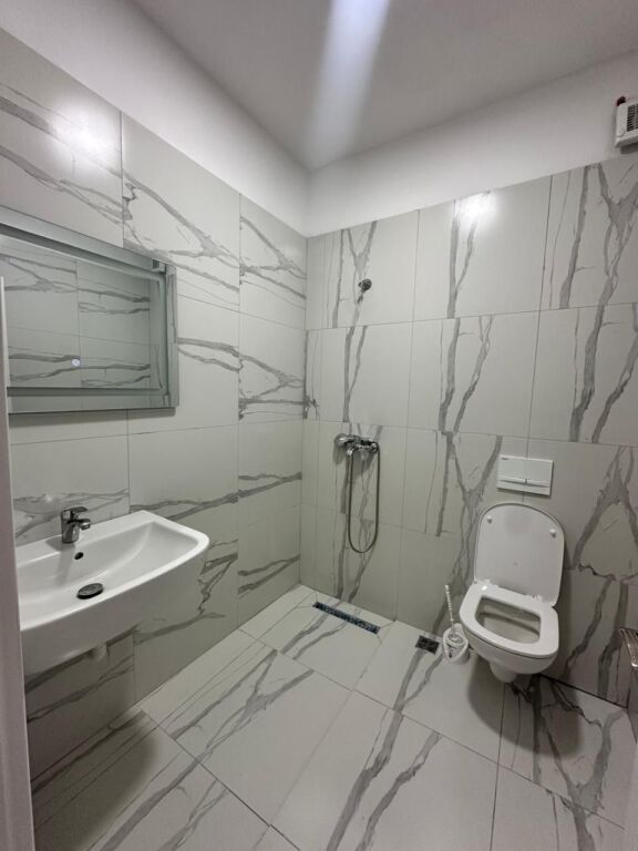 Apartament 2+1+2+Ballkon Per Shitje Ne Paskuqan