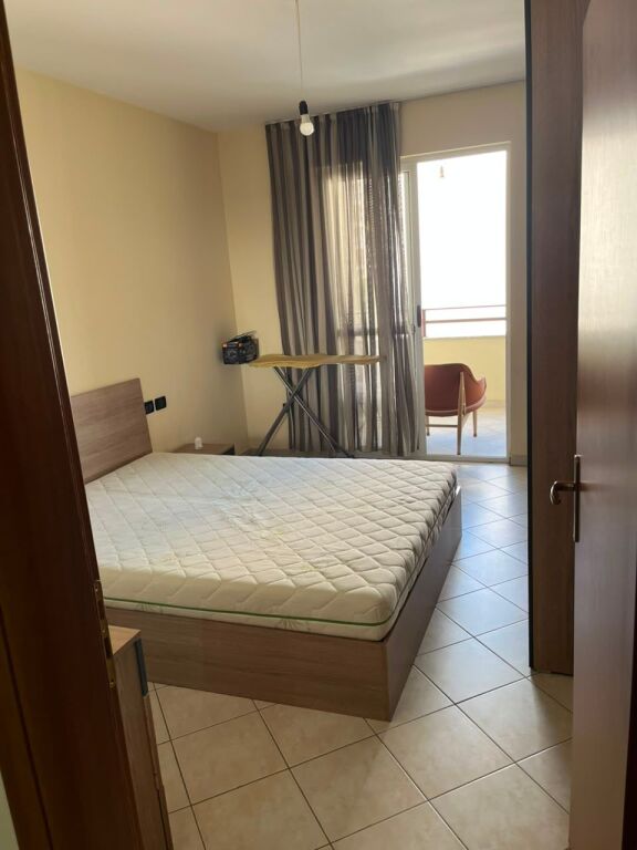 Super Apartament 1+1 per shitje,Bar Artisti.