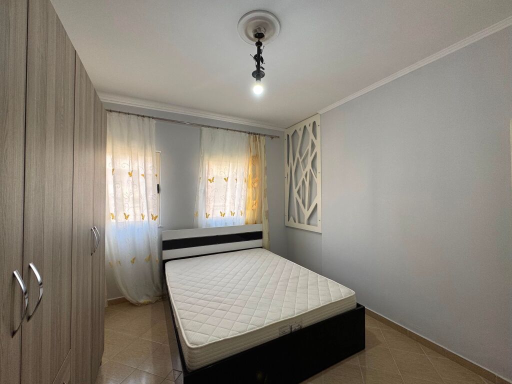 For rent 1+1 near the Paris Commune 500 thousand lek