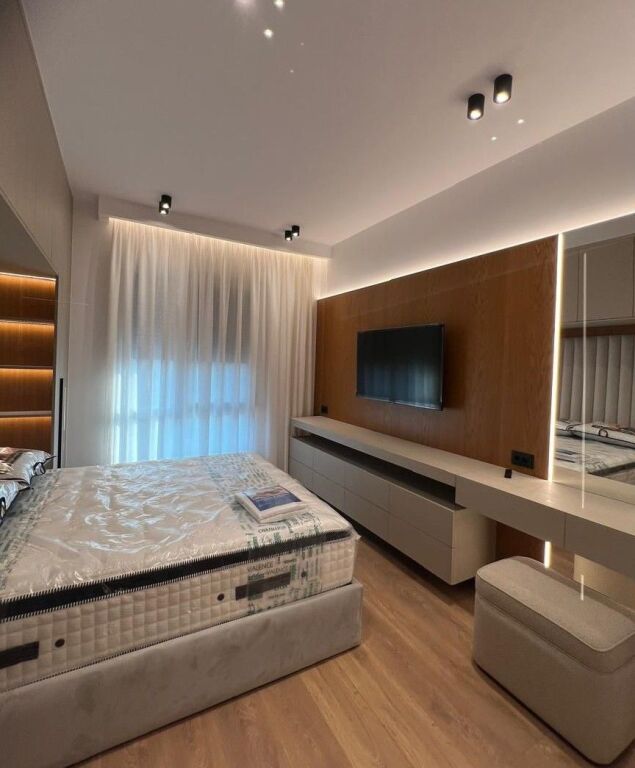 🏡 APARTAMENT ME QERA 2+1 – PËRBALLË UET, KOMPLEKSI GREEN HARMONY
