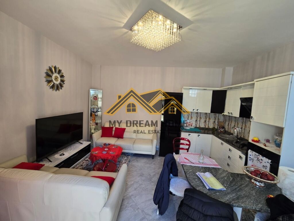 PRIVATE HOUSE FOR SALE AT CEZMA FERRES, DURRES !!!