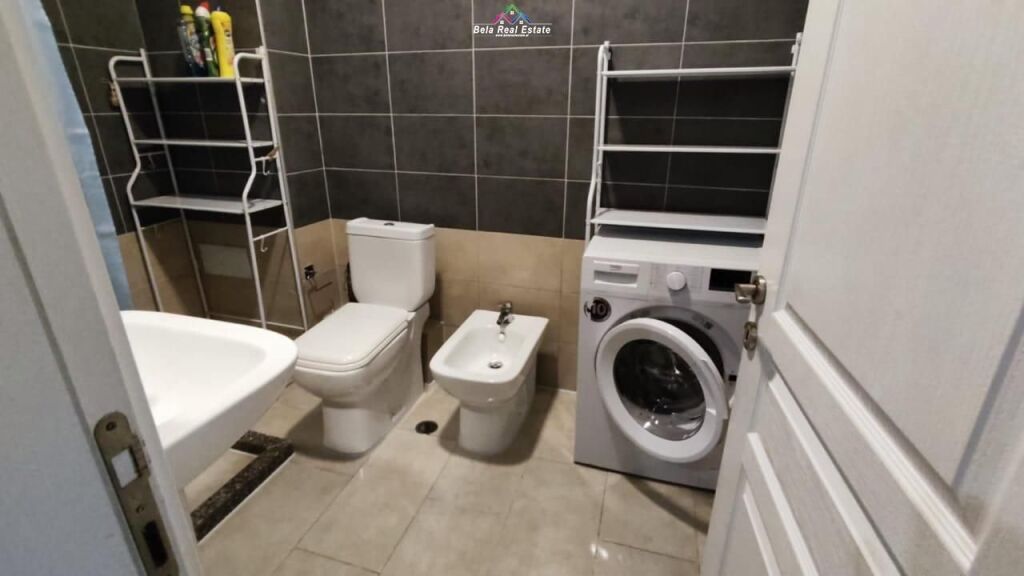 Apartament 2+1 Me Qera Tek Kompleksi Golden Park (ID B2201919) Tirane