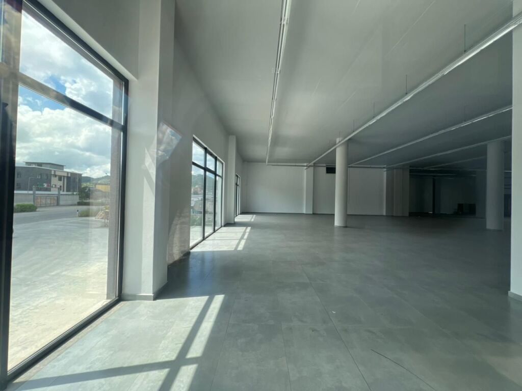 Warehouse for rent in Vore/ National Road Highway