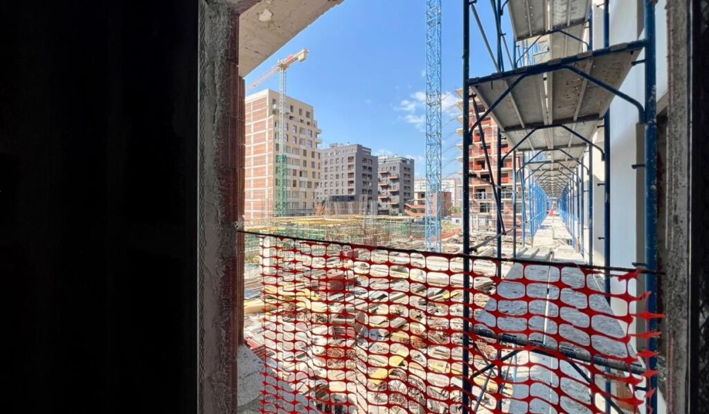 FOR SALE: 2+1+2WC Apartment + 3 Balconies 📍 Former Aviation Field Area (Mei's Residence) – €1,450/m² 🔥 – €180,000 – 2nd Floor – 124 m² || Installment Payment Available 🔥