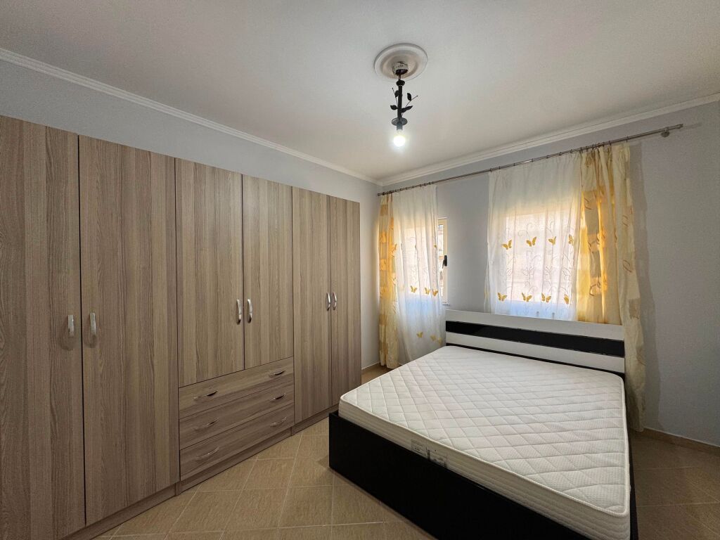 1+1 for rent in the Municipality of Paris