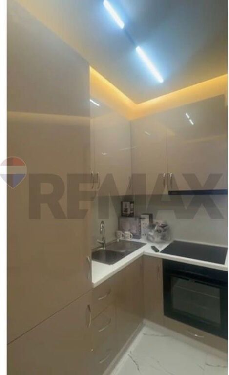 Apartament 1+1 per qira tek Shkolla e Bashkuar!