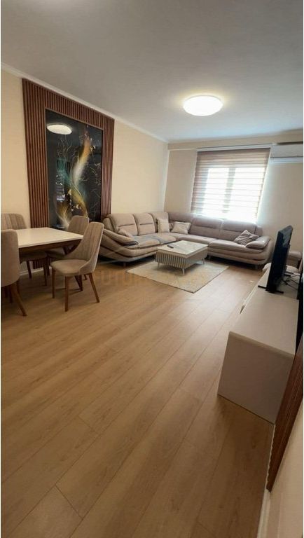 Qera, Apartament 2+1+2 + Post Parkimi, Grand Gallery, Tirane, UNA69345