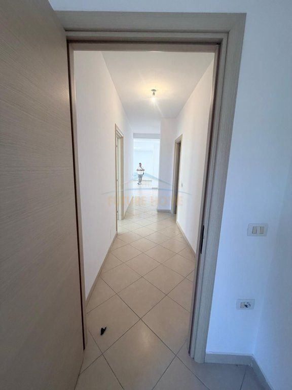 In vendita, Appartamento 2+1, 21-Dhjetori, Tirana