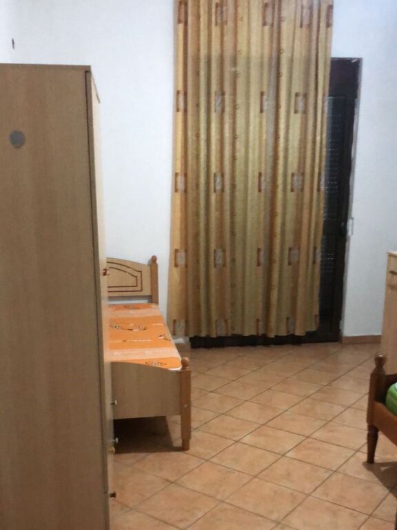 Apartament 2+1 me qira - Komisariatit të Policisë Nr. 4 !