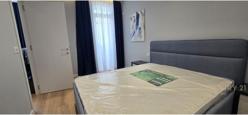 Apartment 1+1 Myslym Shyri for sale