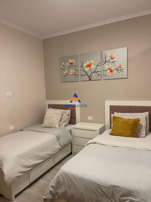 SHITET APARTAMENT 3+1+BALLKONE "KOPSHTI ZOLOOGJIK" 300.000 EURO