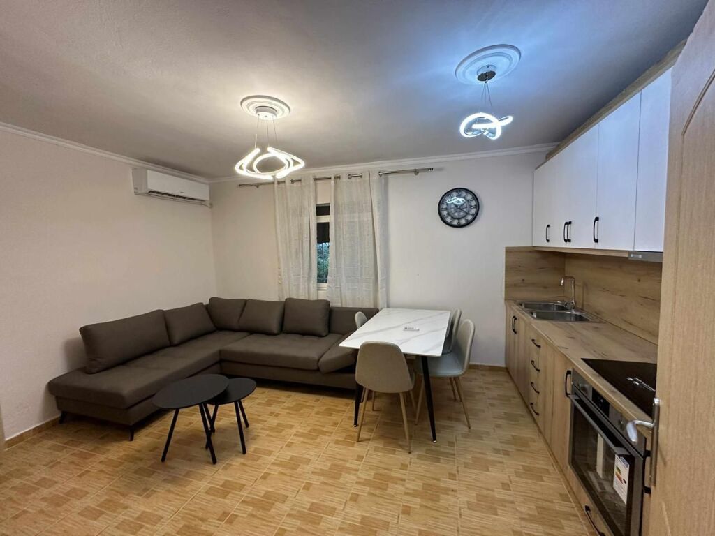 JEPET APARTAMENT ME QERA 2+1 RRUGA BARDHYL