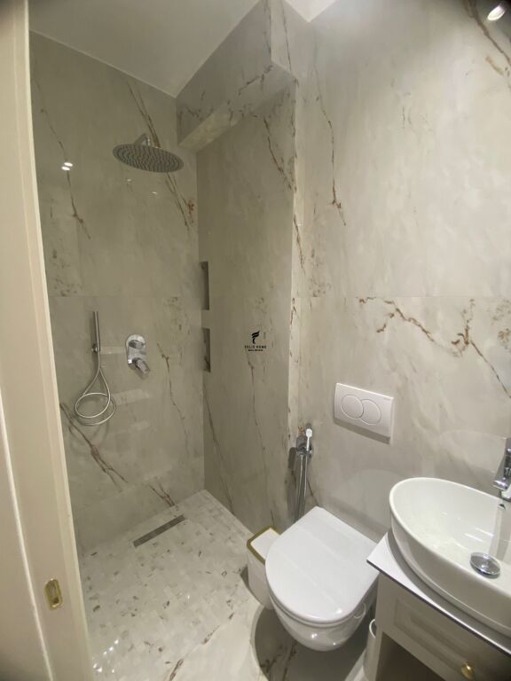 ZYRE ME QERA 93M2 LIQENI I THATE 140.000 LEKE FH-76864