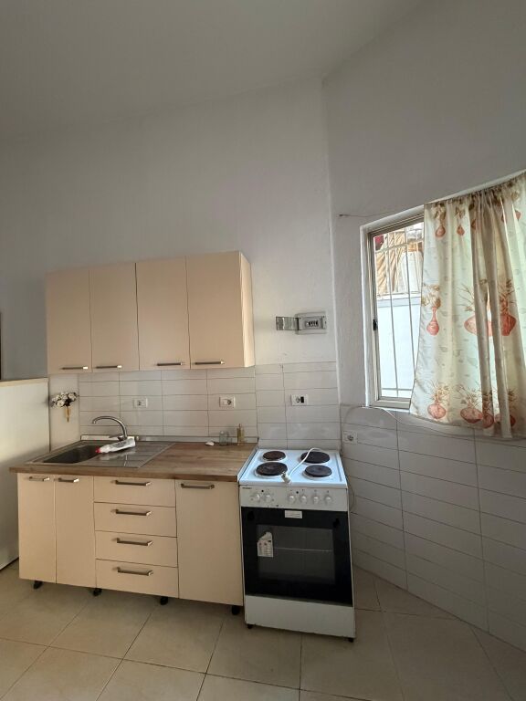 GARSIONERE 23000 LEKE,5 MAJI