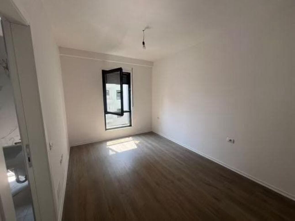 Zyre me qera 2+1 ne Porcelan (ID BZ2673) Tirane