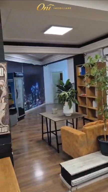 JEPET AMBIENT ZYRE ME QERA 154M2 RRUGA E KAVAJES