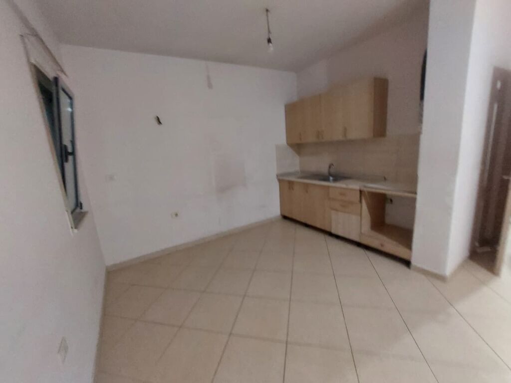 Qera | Apartament 2 + 1 | Rruga 5 Maji | 500 €/muaj