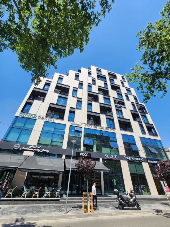 In Affitto: Prestigioso Spazio Ufficio 2+1+2WC + 1 Balcone &amp; 1 TERRAZZA 📍 Fronte Strada Myslym Shyri | €1.570 Netti/Mese
