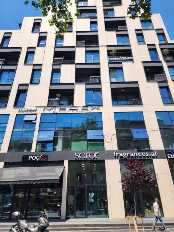 In Affitto: Prestigioso Spazio Ufficio 2+1+2WC + 1 Balcone &amp; 1 TERRAZZA 📍 Fronte Strada Myslym Shyri | €1.570 Netti/Mese