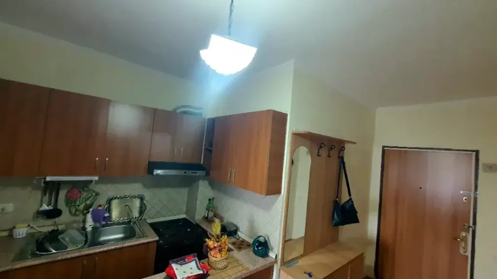 Qera | Apartament 1 + 1 | Rruga 5 Maji | 350 €/muaj