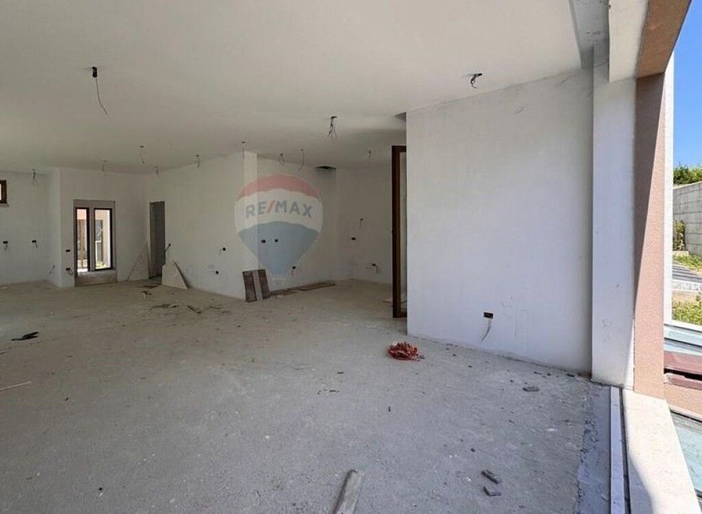 Vilë - Për Shitje - Teg ID: 530261056-266