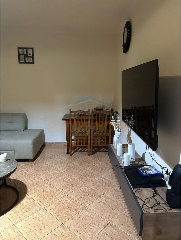Jap  per qera apartament 1+1 në Yzberisht