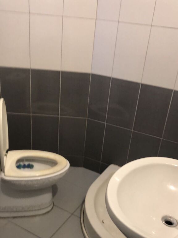 Apartament 2+1 me qira - Komisariatit të Policisë Nr. 4 !