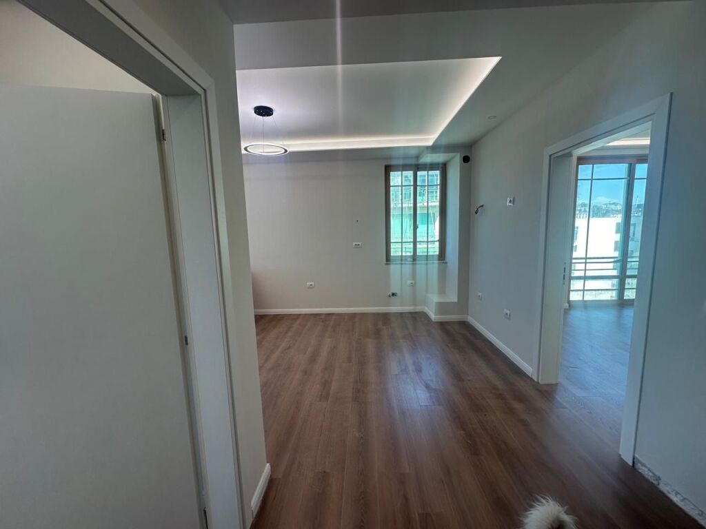 Shitet Apartament 2+1 në Golem – Vetëm 100 Metra nga Deti