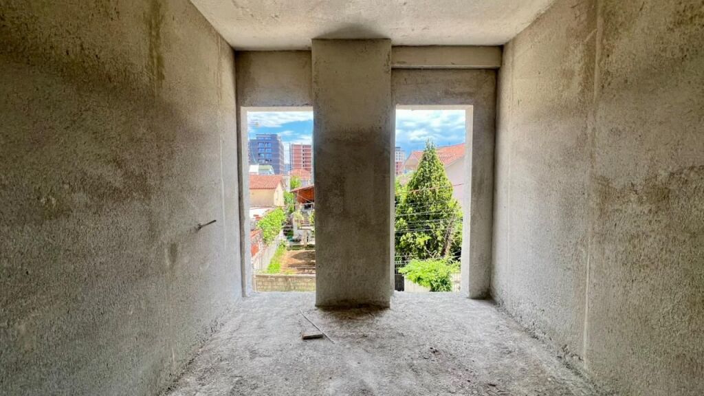 FOR SALE: 1+1 Apartment + 1 Walk-in Closet 📍 Former Aviation Field Area (Opposite Dhori Leka School) – €1,500/m² 🔥 – €130,000 – 84 m² || Installment Payment Available ✨